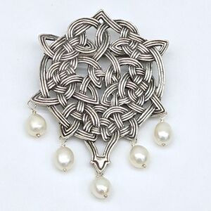 Vintage Elegant Sterling Silver Brooch with Pearls 925
